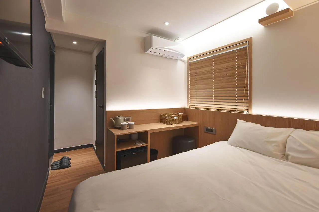 Butlerlee Bricks Hostel Seoul 0*,  South Korea