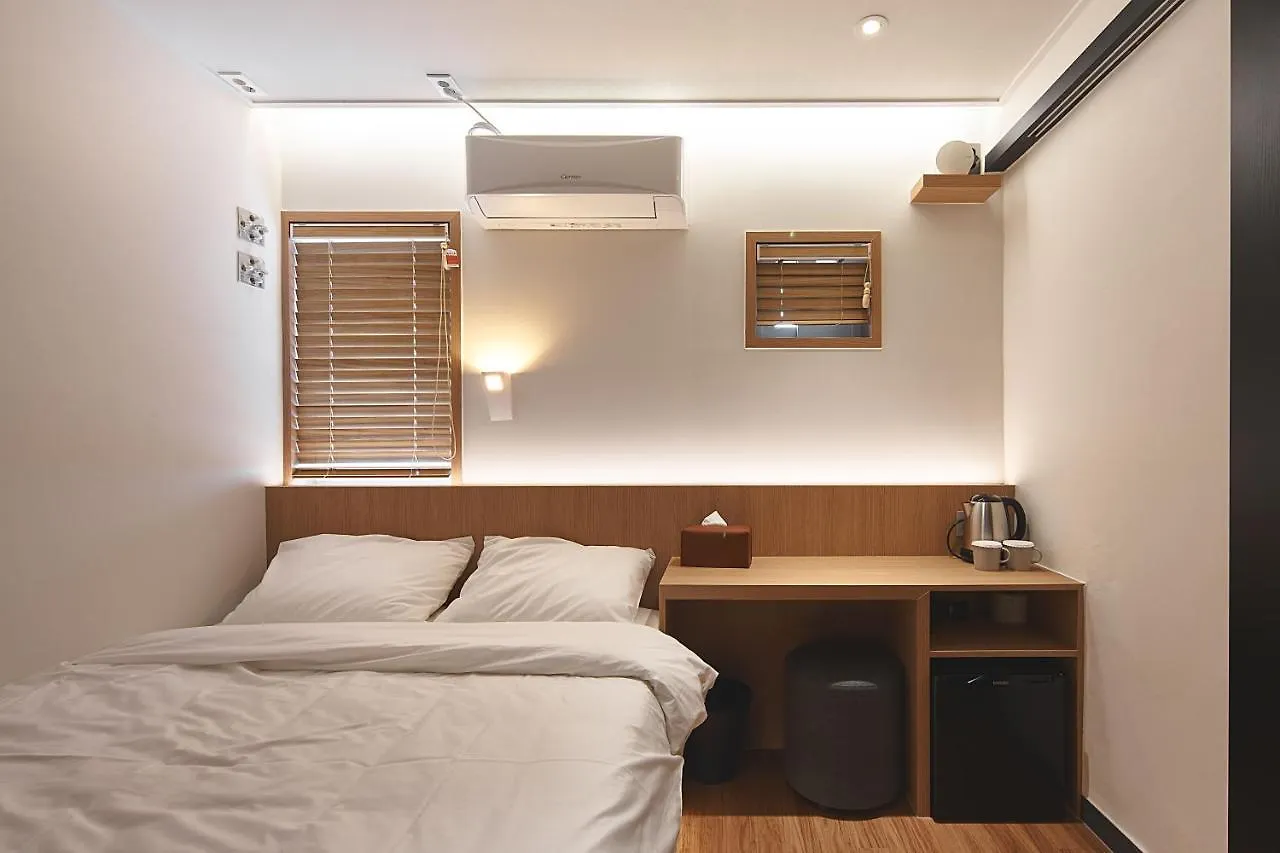 Butlerlee Bricks Hostel Seoul